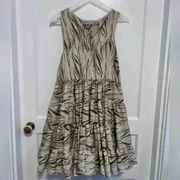 Talulah Zebra Dress - Picture 5 of 5